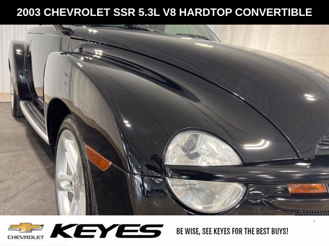 Used 2003 Chevrolet SSR w/ Preferred Equipment Group RWD image 13