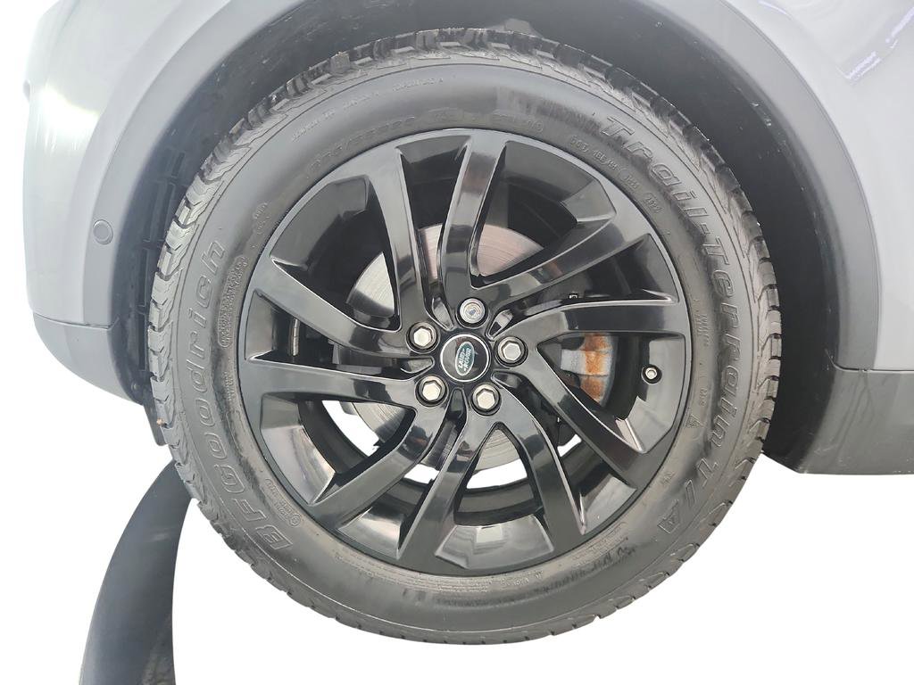 Used 2020 Land Rover Discovery HSE image 42