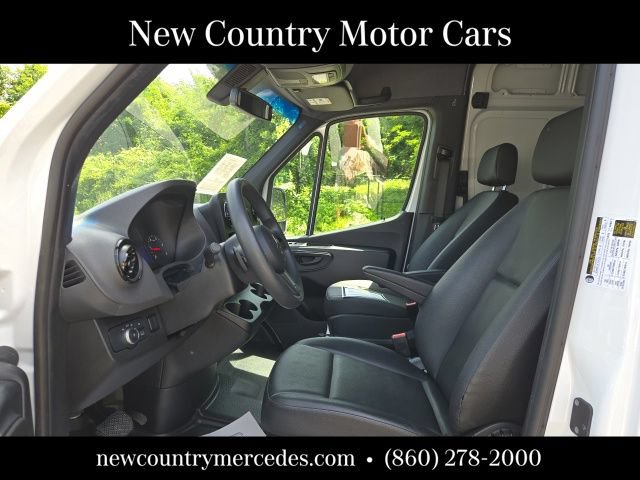Used 2023 Mercedes-Benz Sprinter 2500 image 12