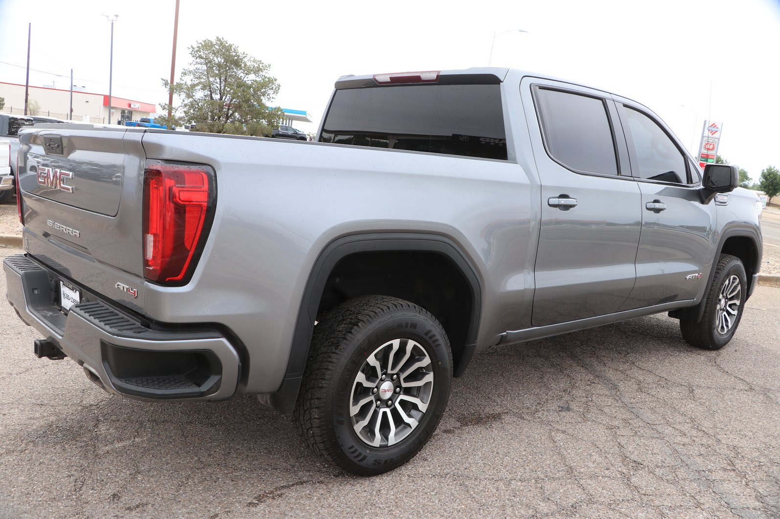 Used 2022 GMC Sierra 1500 AT4 AWD/4WD image 7