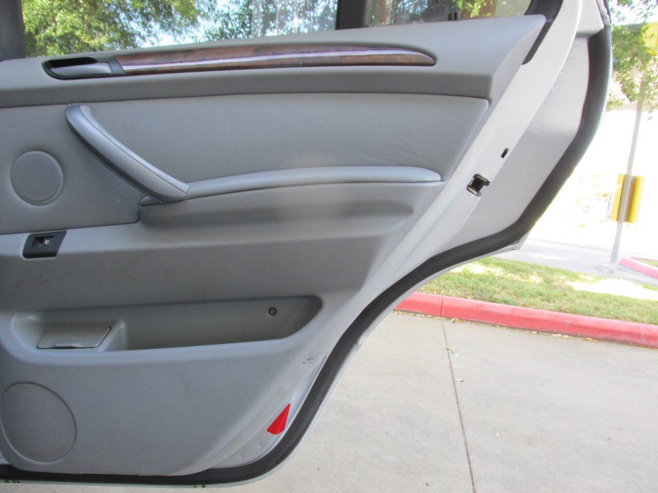 Used 2006 BMW X5 3.0i image 26