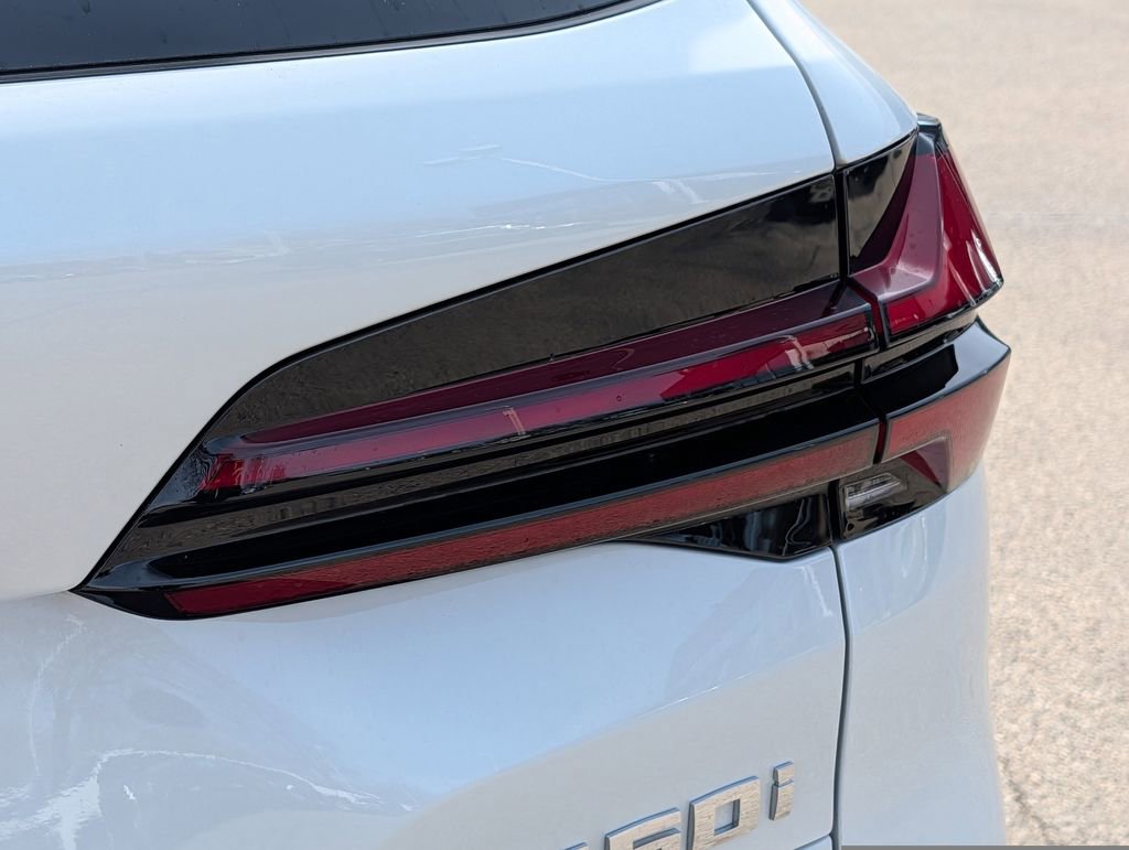 Used 2026 BMW X5 M60i image 9