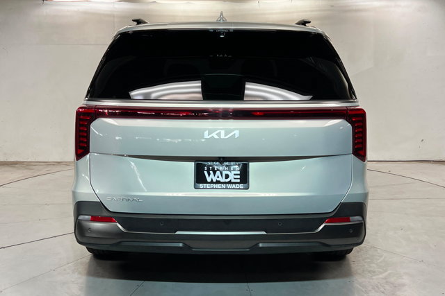 Used 2025 Kia Carnival SX Prestige FWD image 4