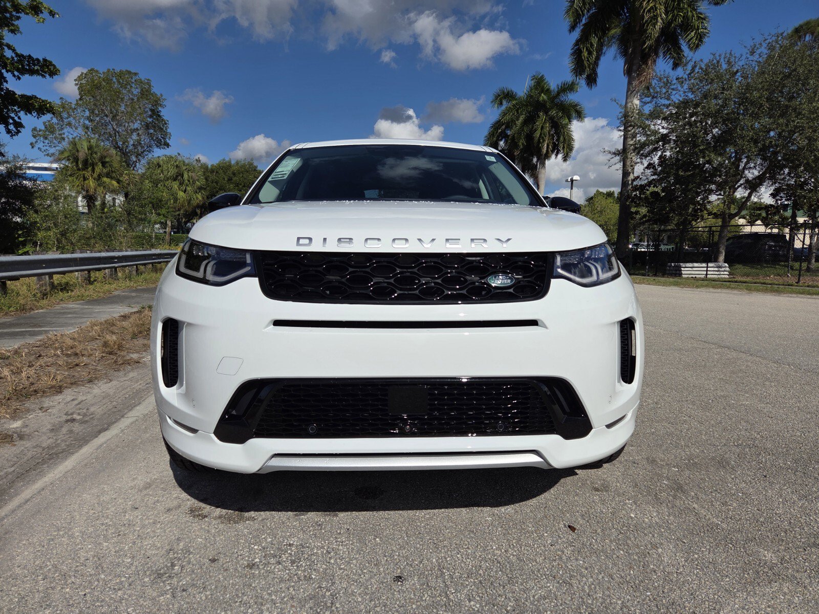 New 2025 Land Rover Discovery Sport S AWD/4WD image 8