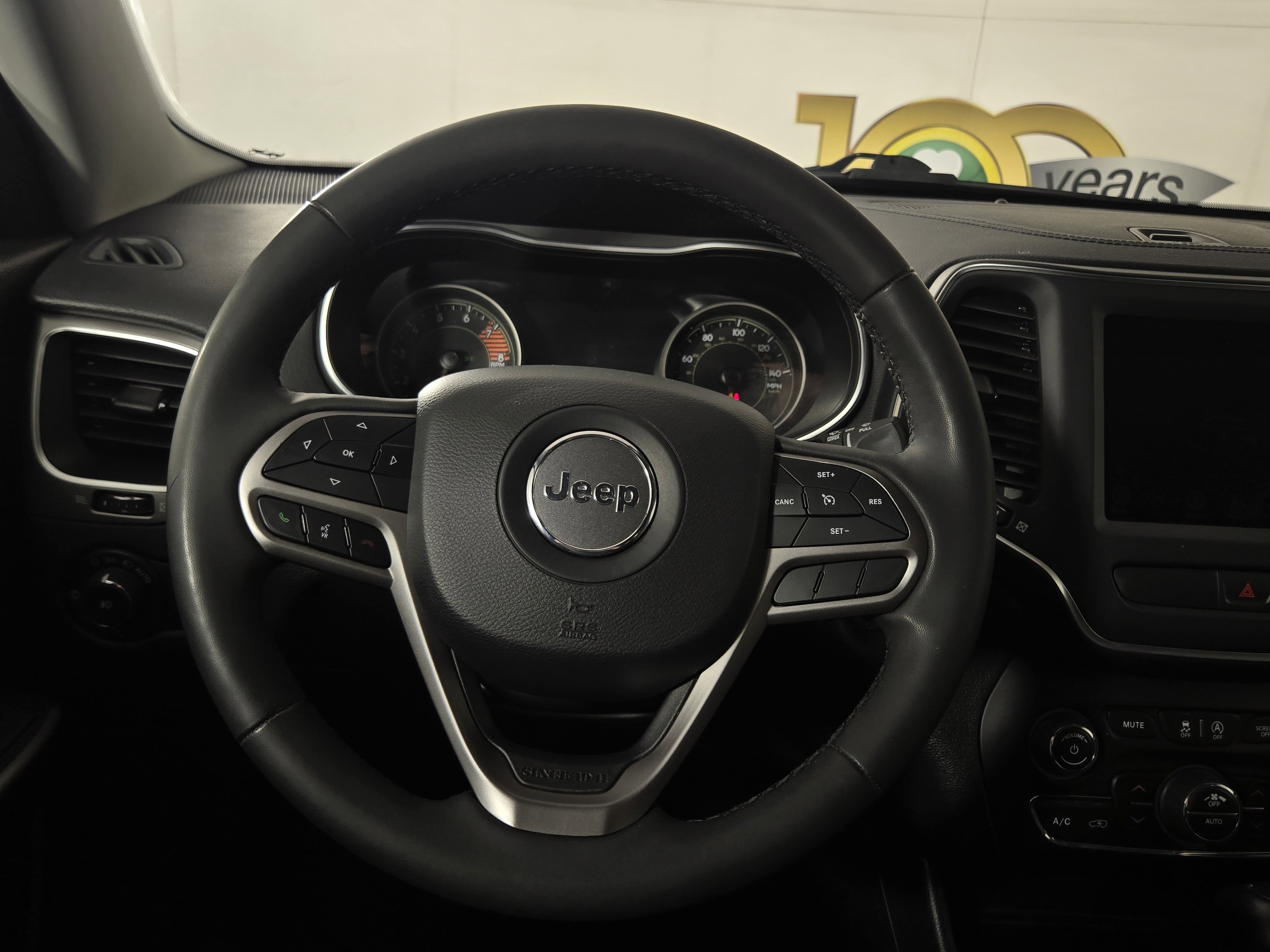 Used 2022 Jeep Cherokee Latitude Lux FWD image 14