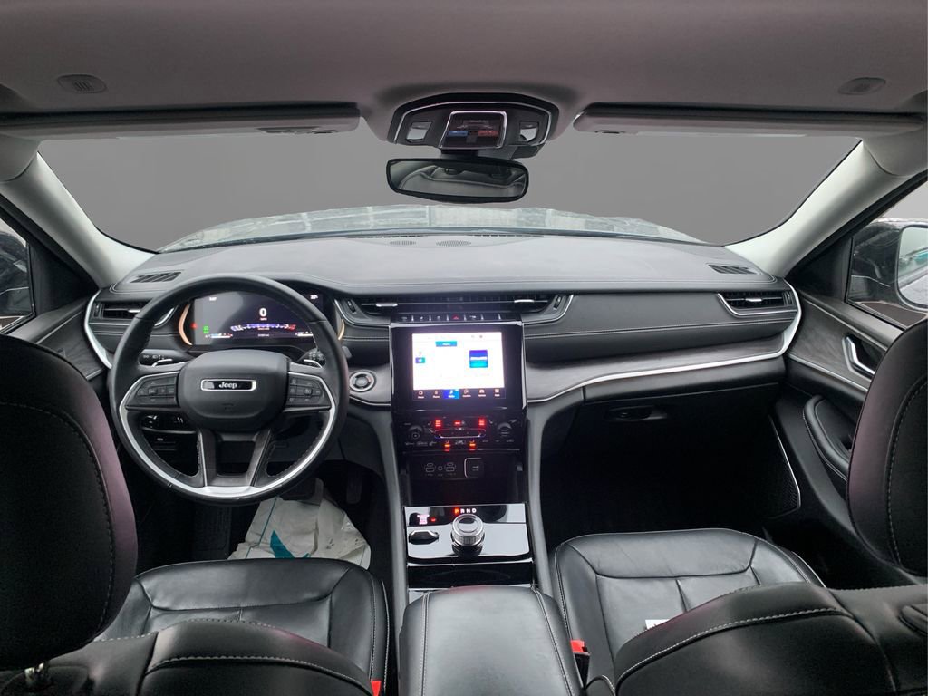 Used 2022 Jeep Grand Cherokee L Limited image 25