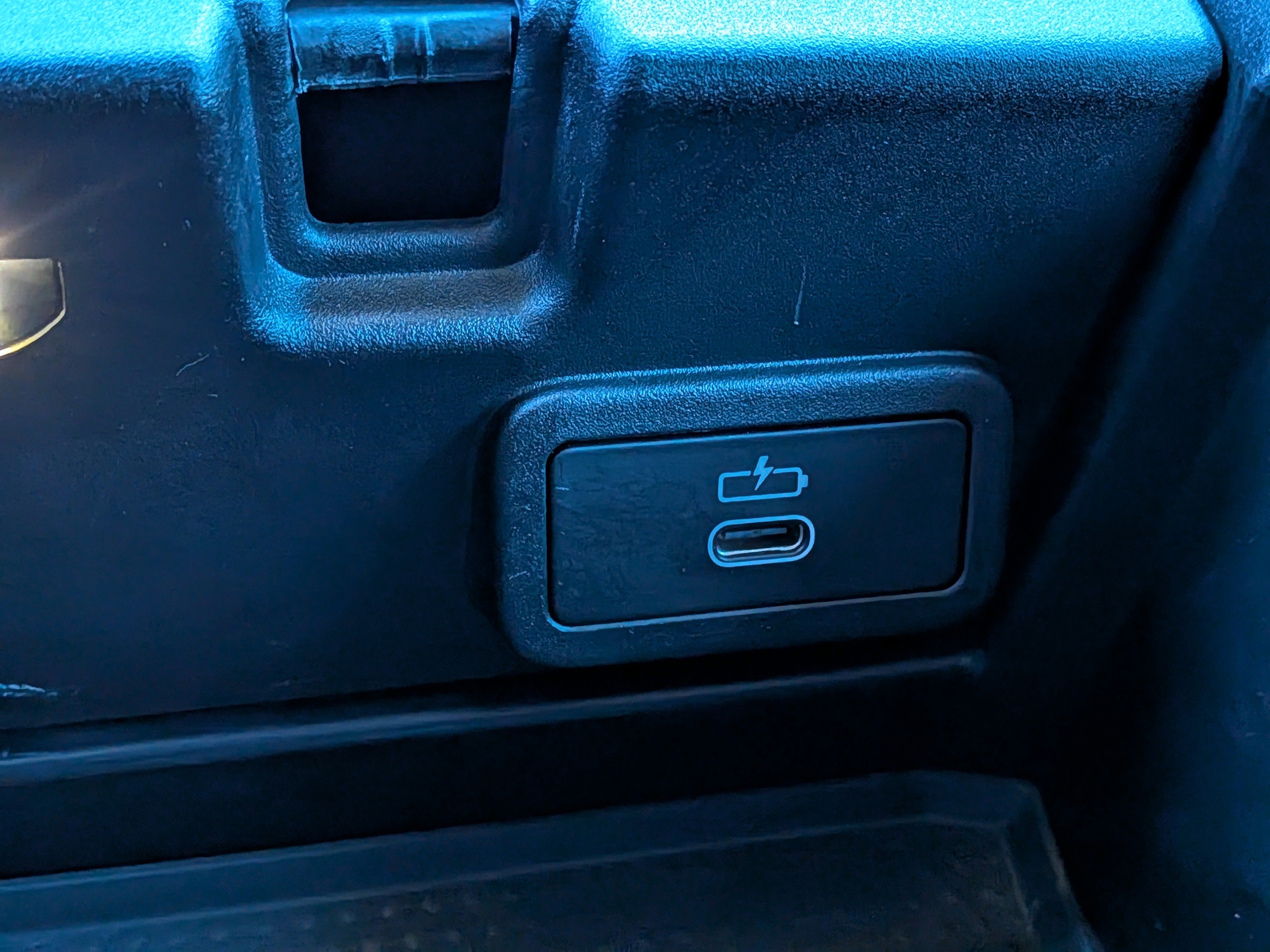 Used 2023 BMW 430i Coupe w/ M Sport Package image 30