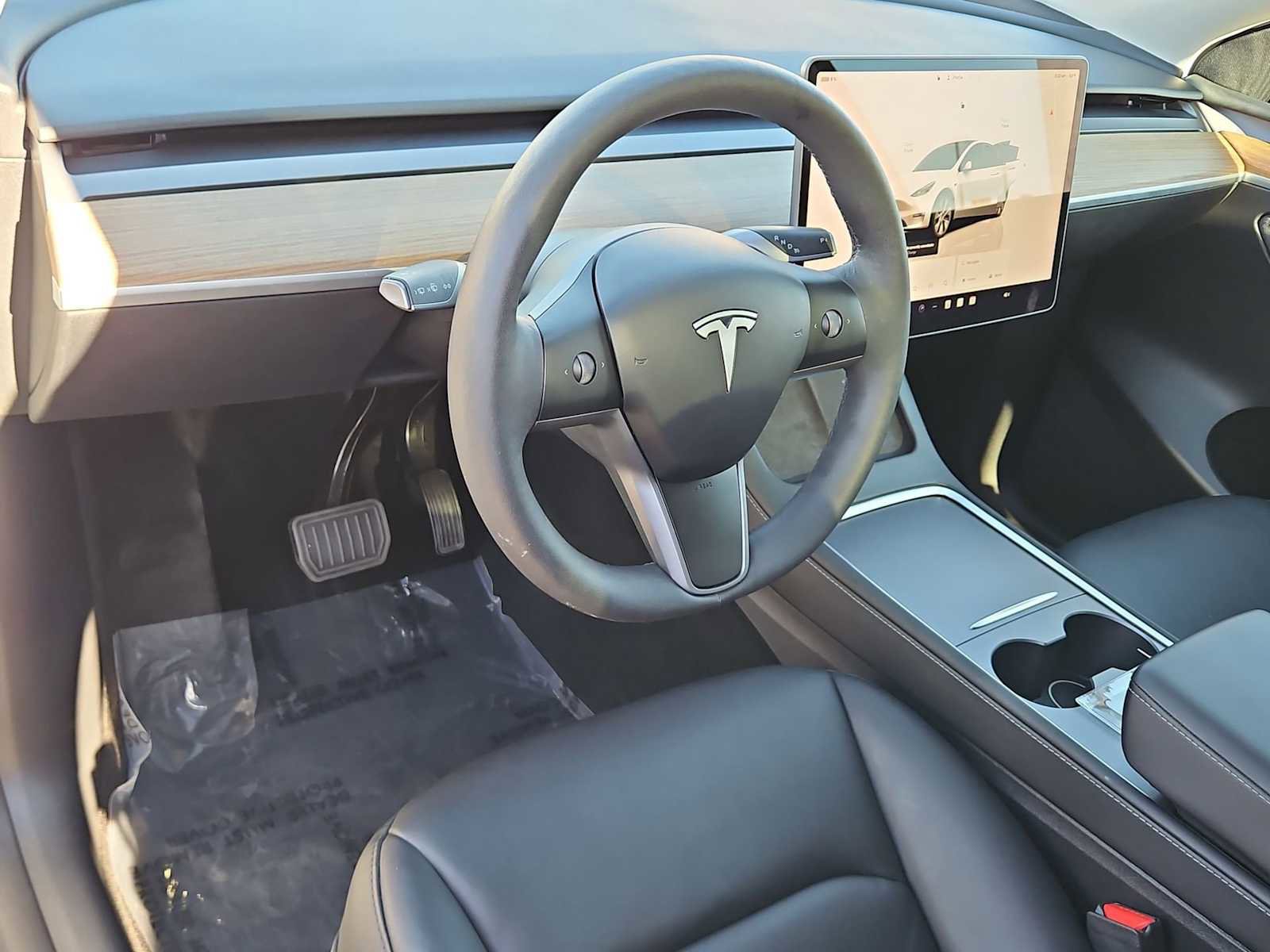 Used 2024 Tesla Model Y Long Range image 10