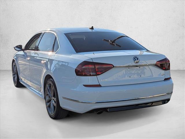 Used 2017 Volkswagen Passat 1.8T R-Line w/ R-Line Lighting Package image 7