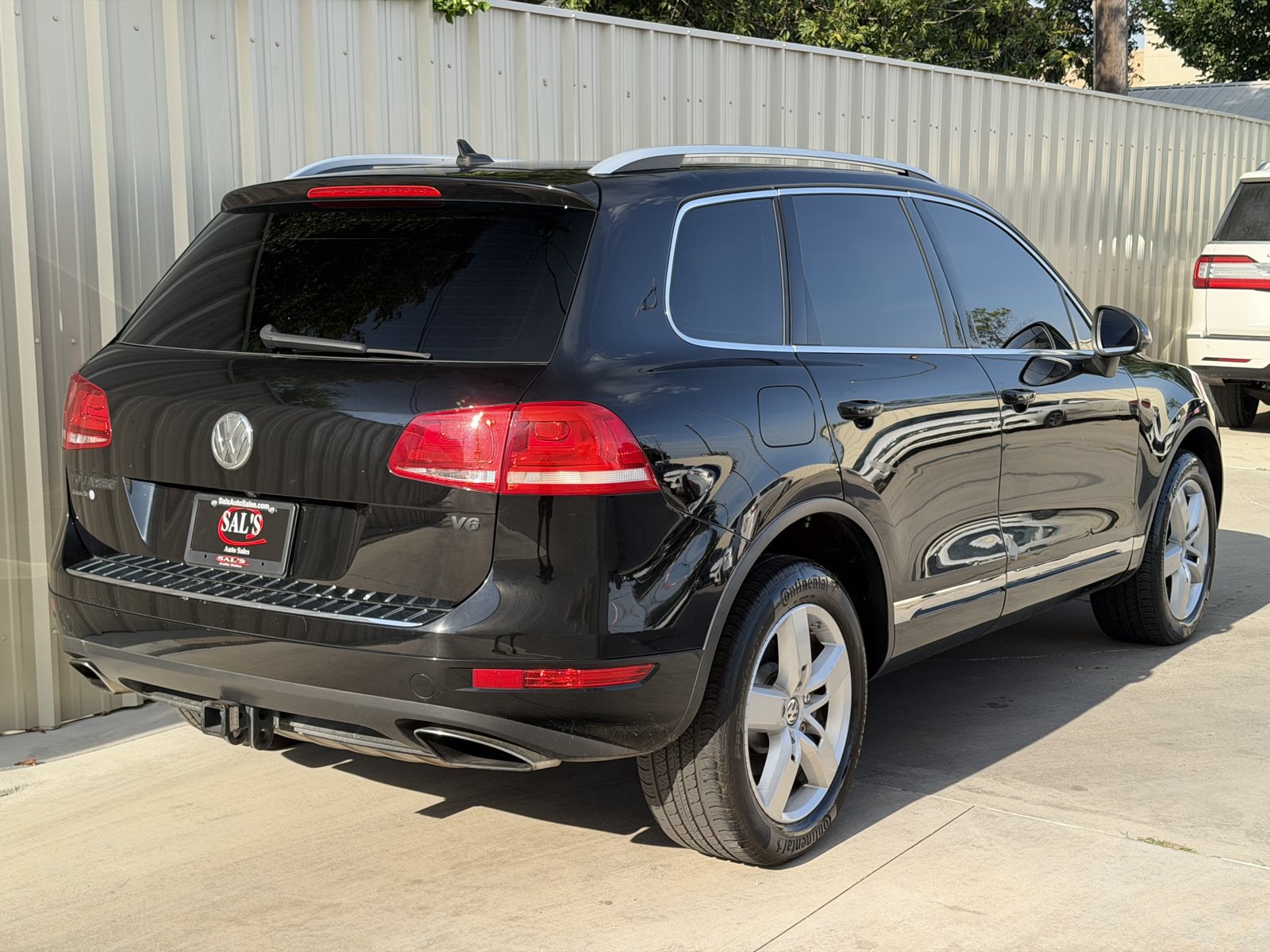 Used 2014 Volkswagen Touareg VR6 AWD/4WD image 5