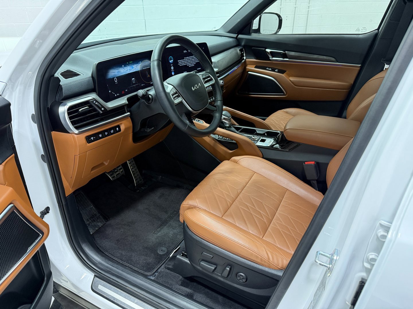 Used 2025 Kia Telluride SX X-Line image 11