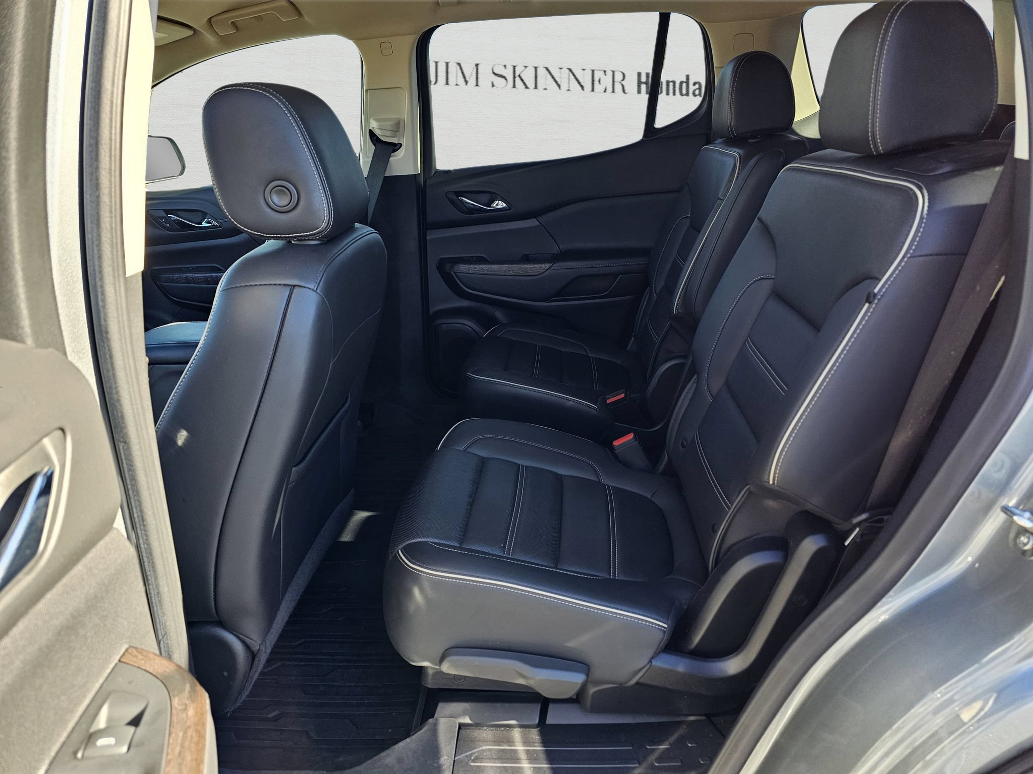 Used 2023 GMC Acadia Denali w/ Denali Technology Package FWD image 33