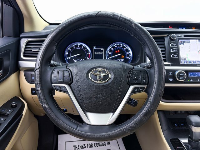Used 2018 Toyota Highlander XLE image 27