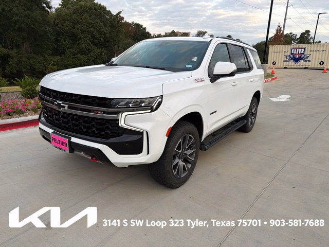 Used 2022 Chevrolet Tahoe Z71 w/ Luxury Package AWD/4WD image 3