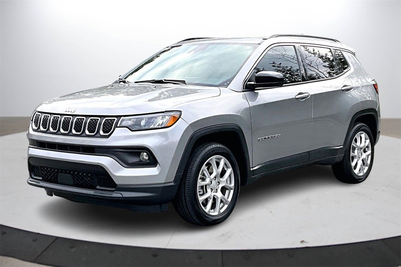 Certified 2024 Jeep Compass Latitude w/ Sun and Sound Group image 4