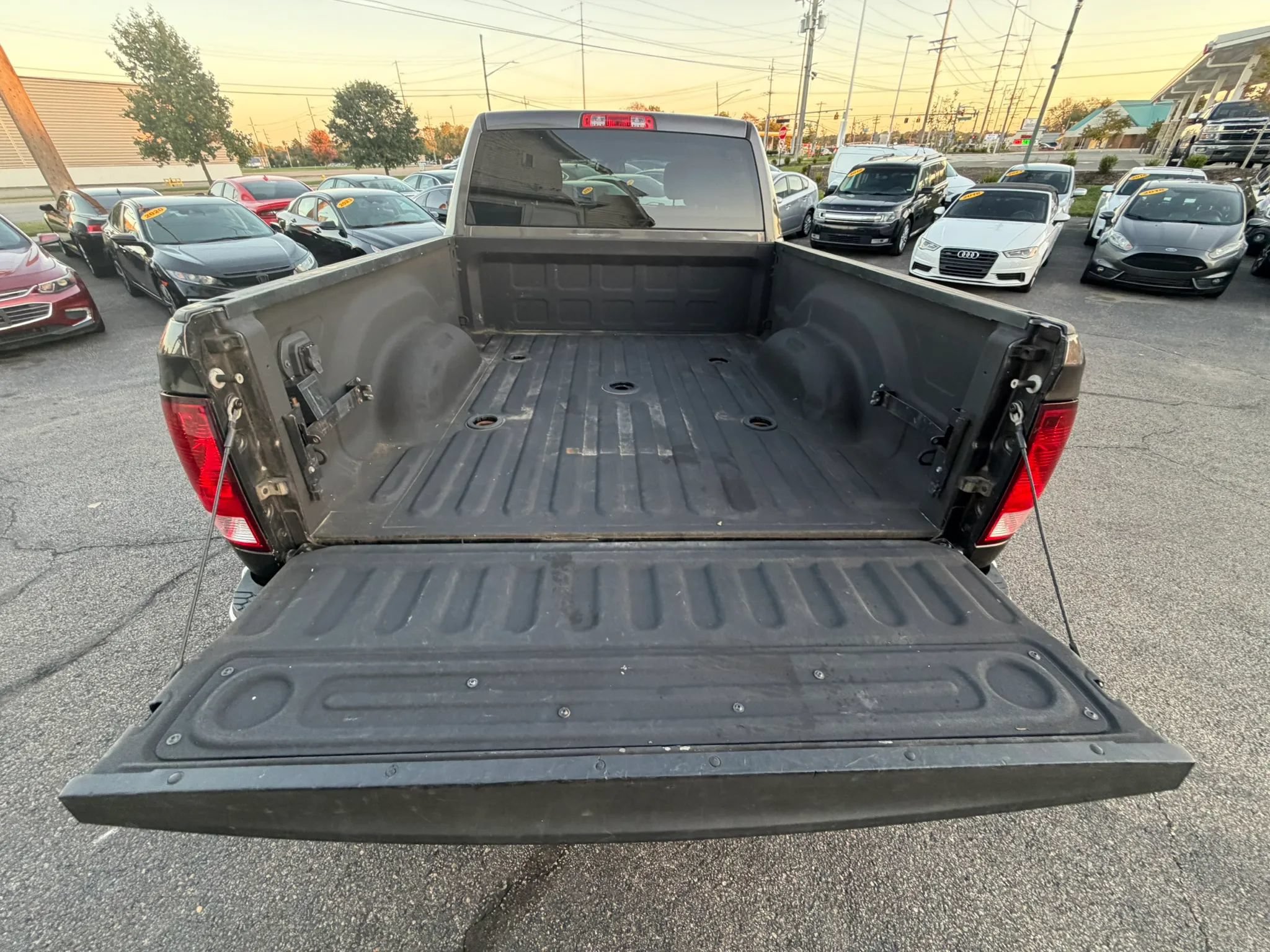 Used 2016 RAM 2500 Tradesman w/ Chrome Appearance Group AWD/4WD image 32
