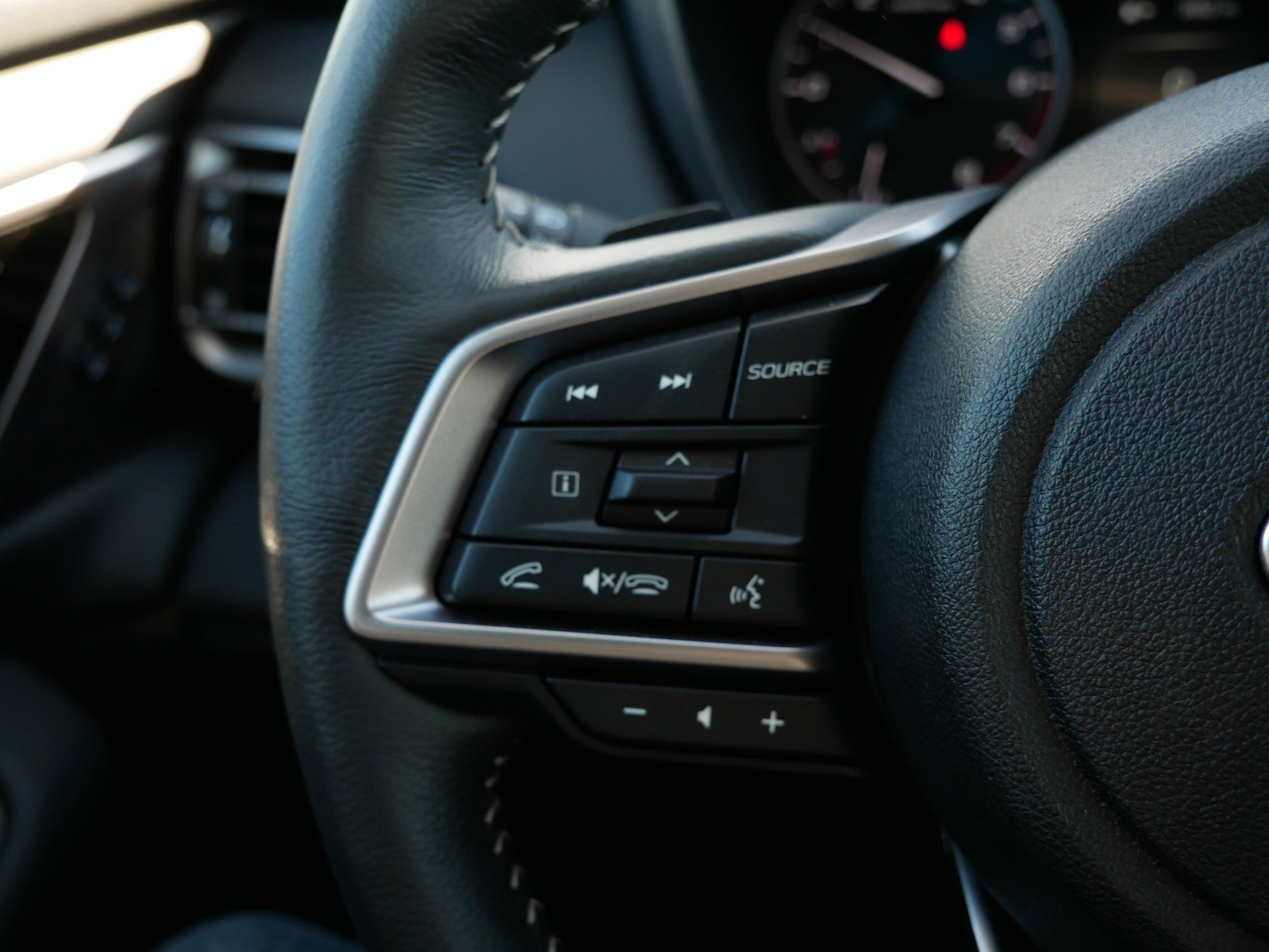 Certified 2025 Subaru Outback Limited image 28