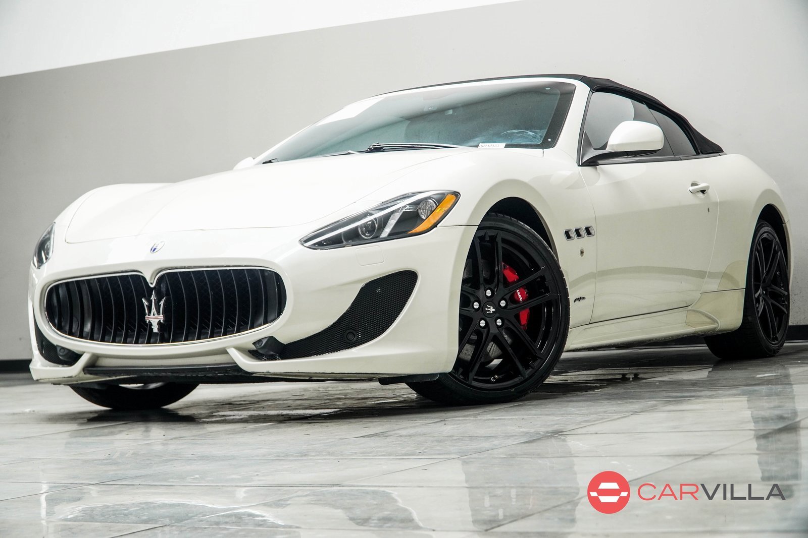 Used 2017 Maserati GranTurismo Sport image 2