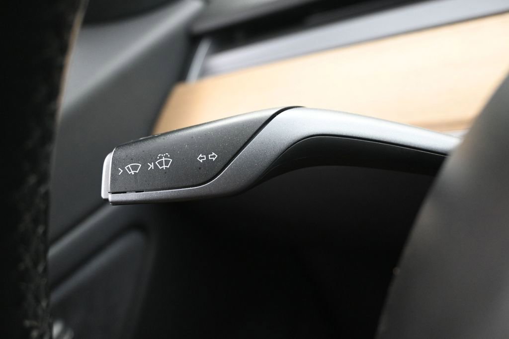 Used 2018 Tesla Model 3 Long Range RWD image 22