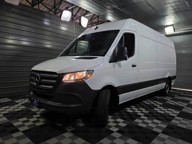 Used 2023 Mercedes-Benz Sprinter 2500 image 32