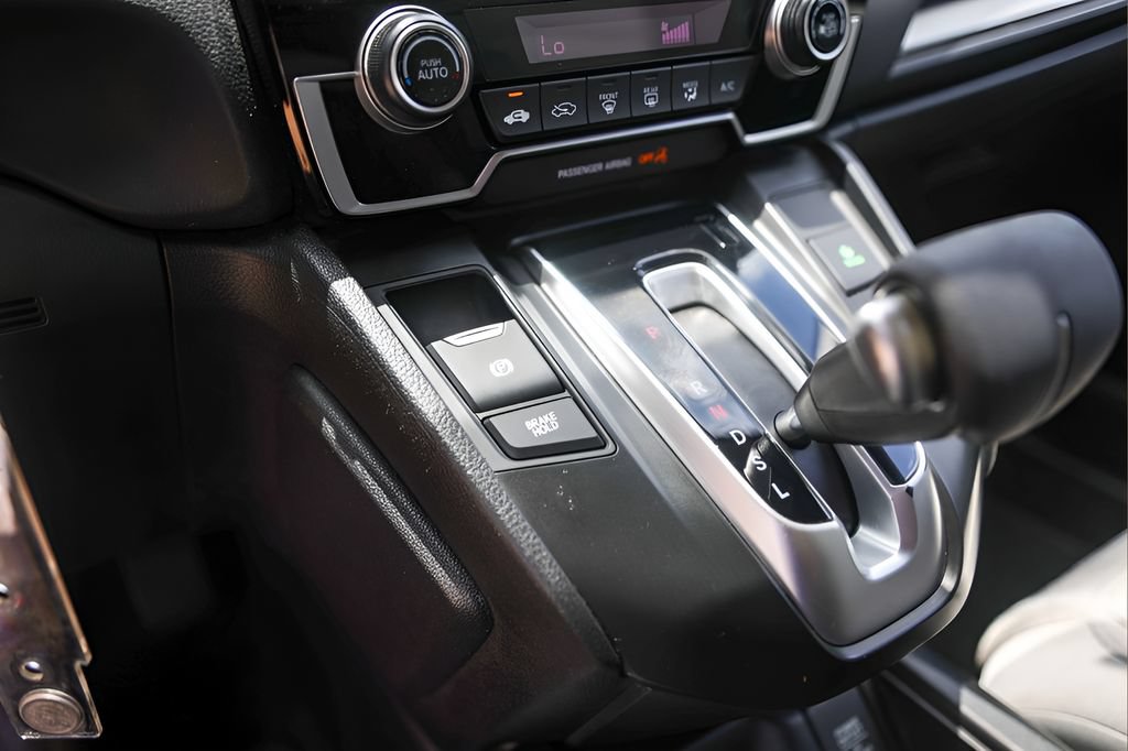 Used 2019 Honda CR-V LX image 18