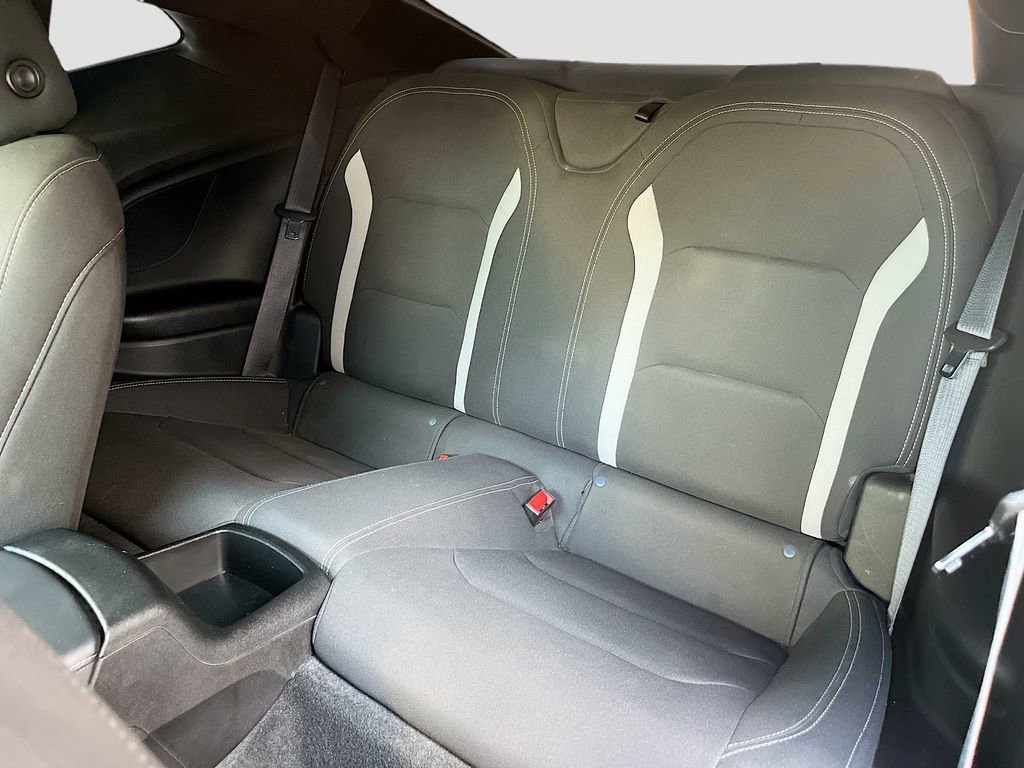 Used 2021 Chevrolet Camaro LT image 25