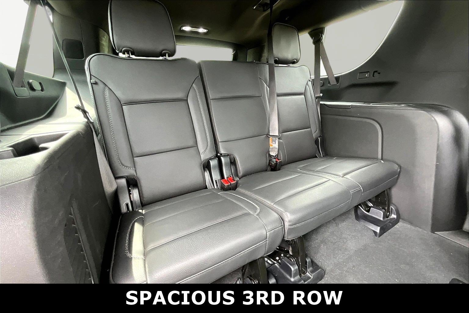 Used 2025 GMC Yukon XL Denali AWD/4WD image 9