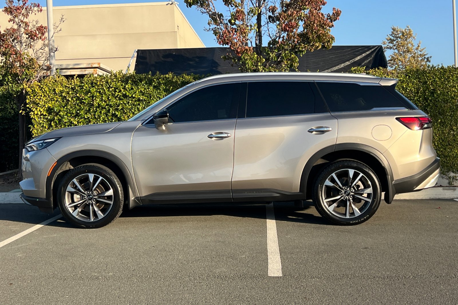 Used 2022 INFINITI QX60 Luxe w/ Performance Audio Package AWD/4WD image 7