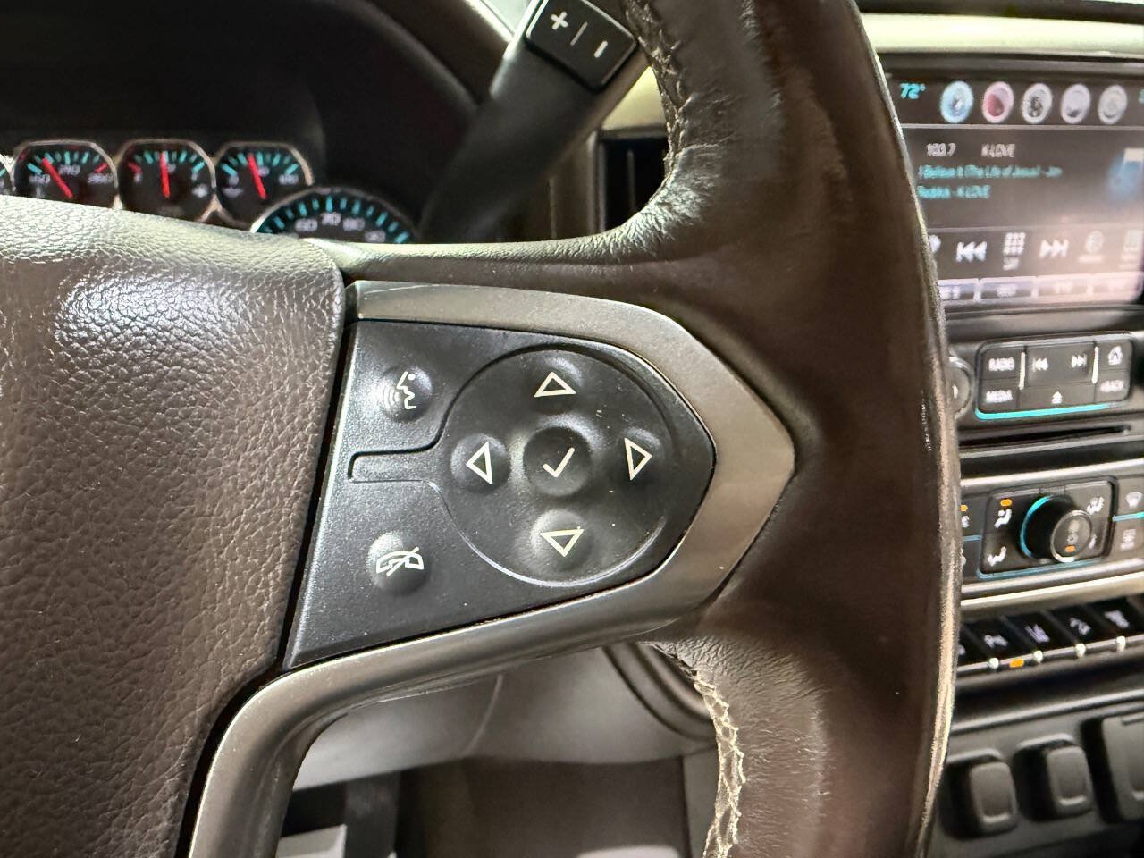 Used 2016 Chevrolet Silverado 2500 LTZ w/ Duramax Plus Package AWD/4WD image 27