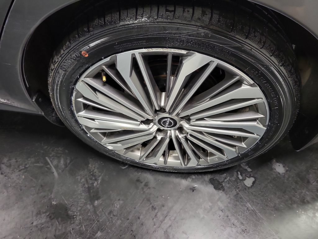 Used 2023 Nissan Altima 2.5 SL FWD image 13