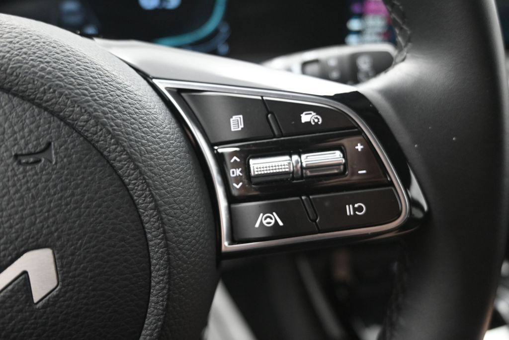 Certified 2026 Kia Seltos S FWD image 25