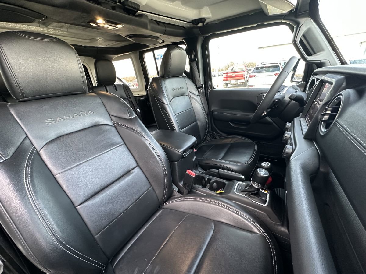 Used 2023 Jeep Wrangler Unlimited Sahara image 9