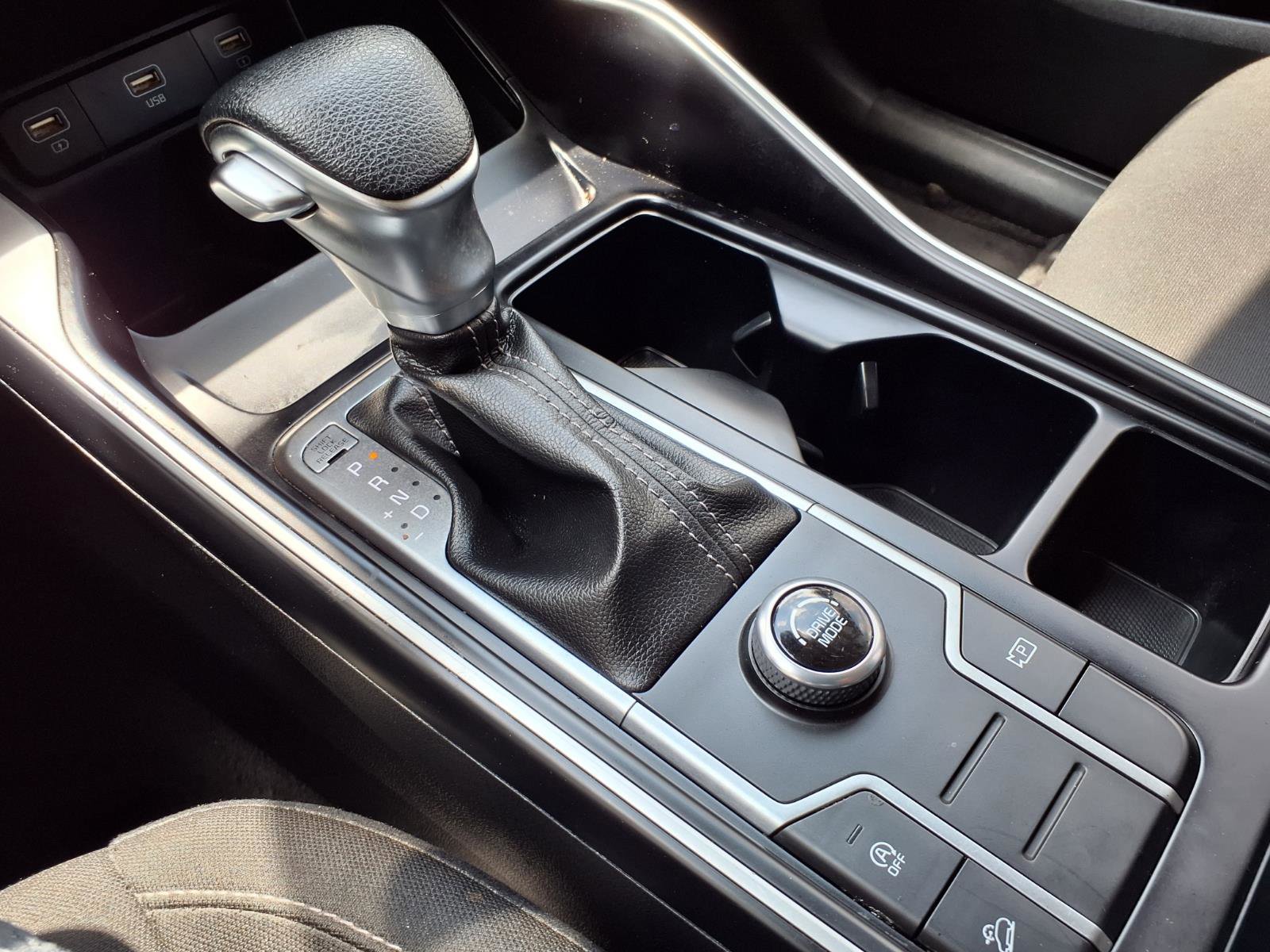 Used 2022 Kia Sorento LX FWD image 12