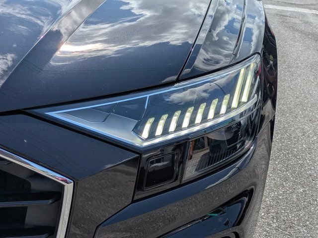 Used 2020 Audi Q8 Prestige w/ Prestige Package AWD/4WD image 10