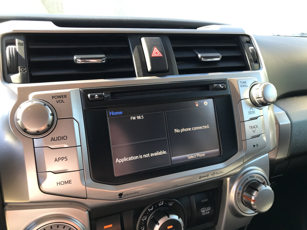 Used 2018 Toyota 4Runner SR5 AWD/4WD image 17