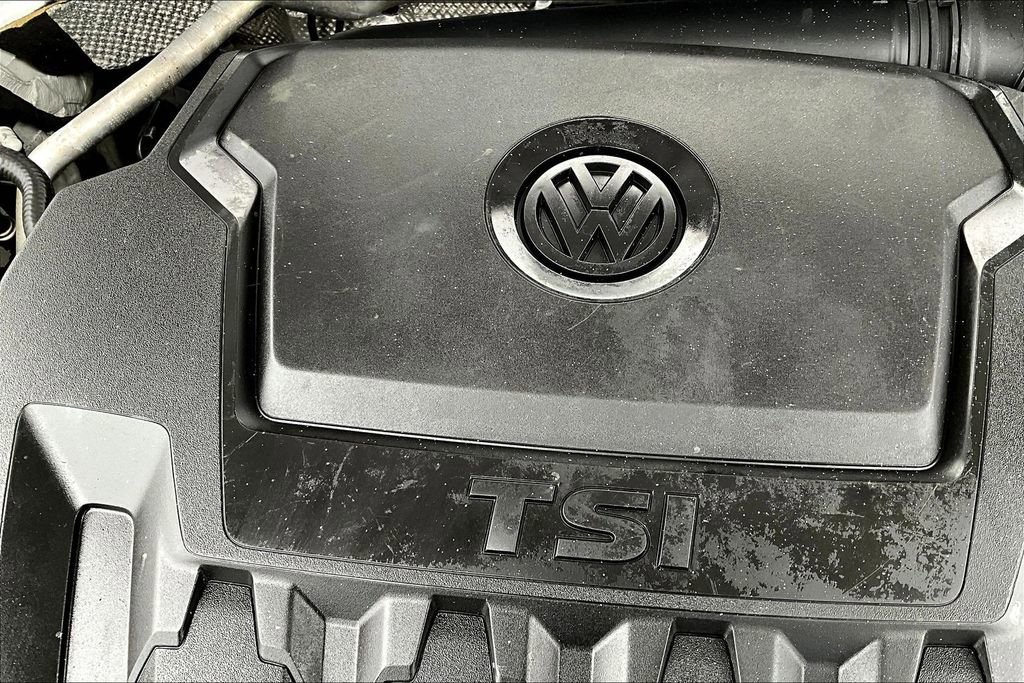 Used 2020 Volkswagen Passat 2.0T SEL image 31