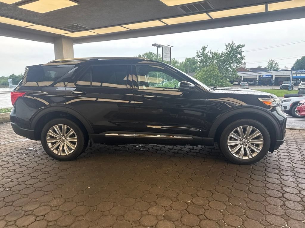 Certified 2024 Ford Explorer Limited w/ Limited Technology Package AWD/4WD image 5