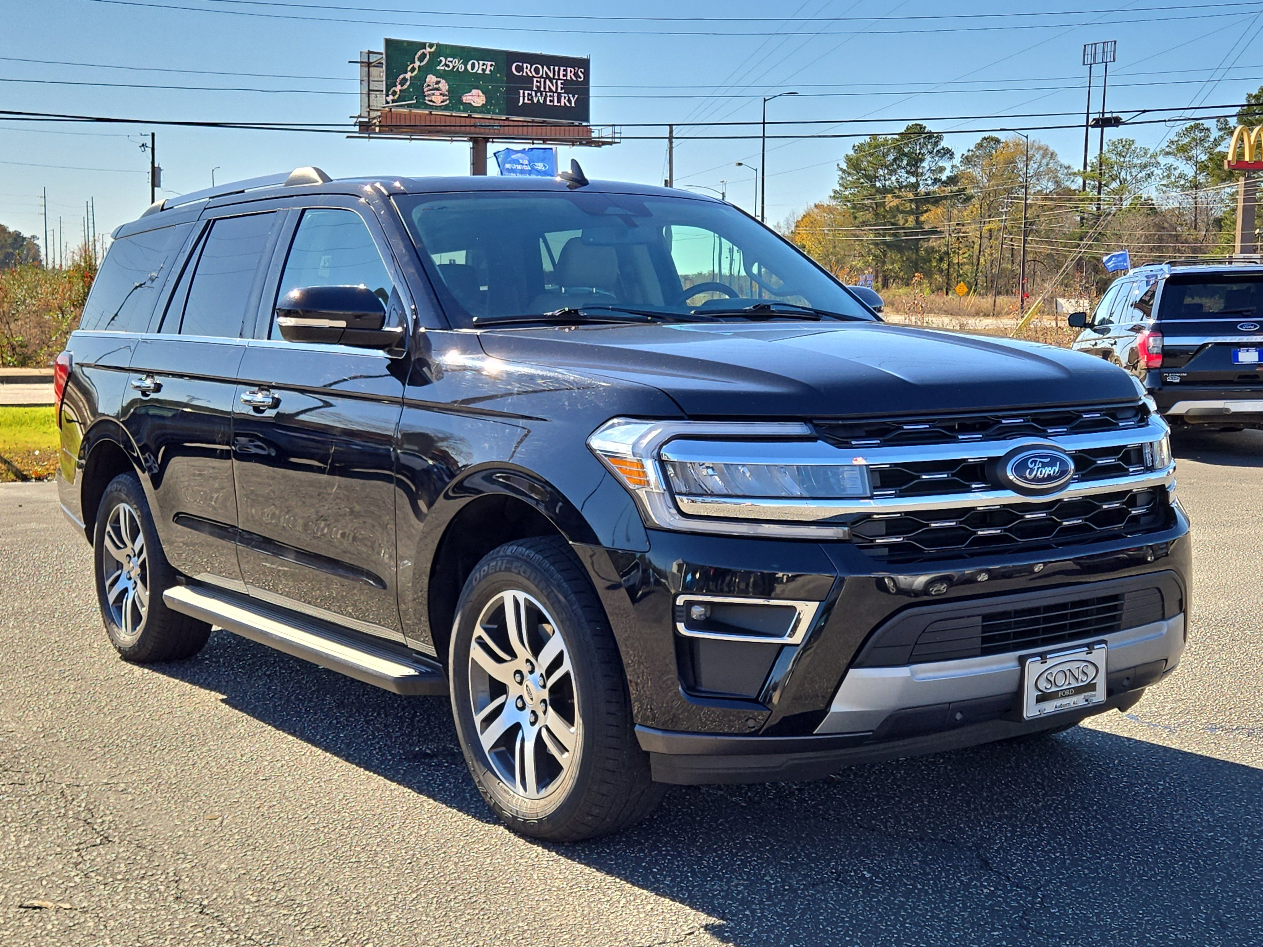 Certified 2024 Ford Expedition Limited image 3