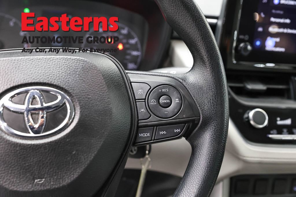 Used 2024 Toyota Corolla Cross L AWD/4WD image 15