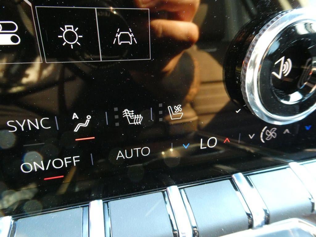 New 2026 GMC Acadia Denali Ultimate AWD/4WD image 23