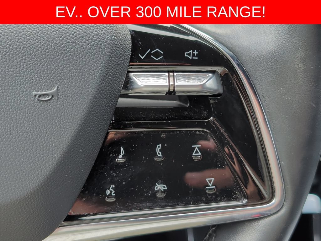 Used 2024 Cadillac Lyriq Luxury w/ LPO, Floor Liner Package AWD/4WD image 13