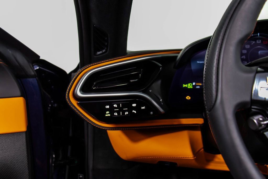 Certified 2025 Ferrari 296 GTS image 38