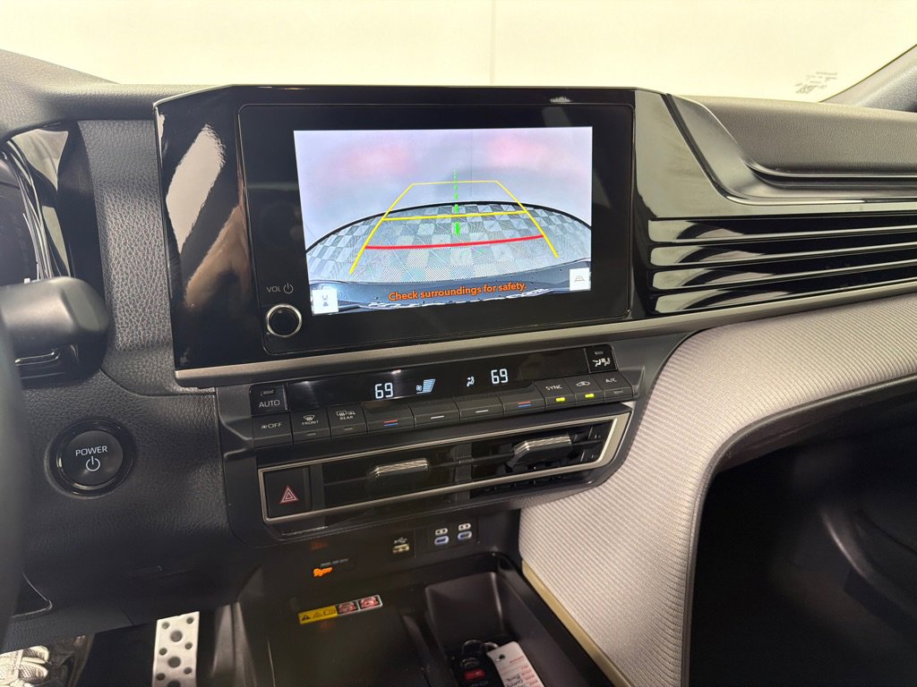 Used 2025 Toyota Camry SE FWD image 15