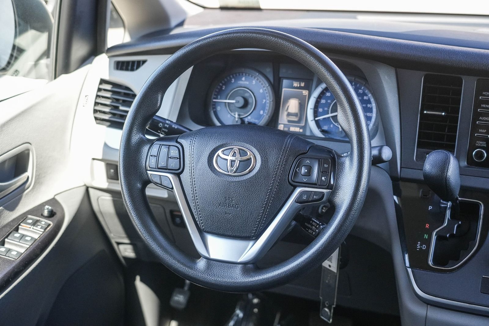 Certified 2020 Toyota Sienna LE w/ Carpet Mat Package FWD image 15