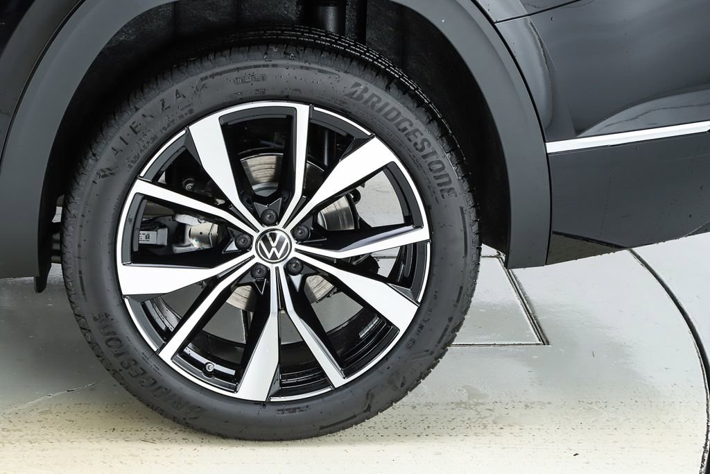 New 2026 Volkswagen Atlas SEL Premium R-Line image 45