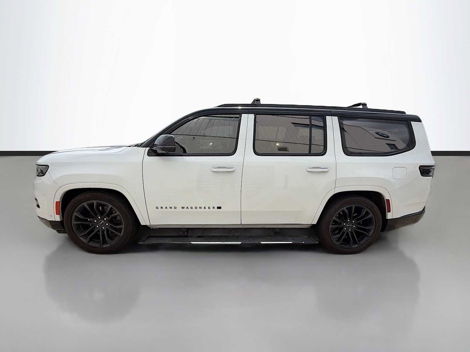 Used 2024 Jeep Grand Wagoneer Series III w/ Quick Order Packagew 28T AWD/4WD image 5