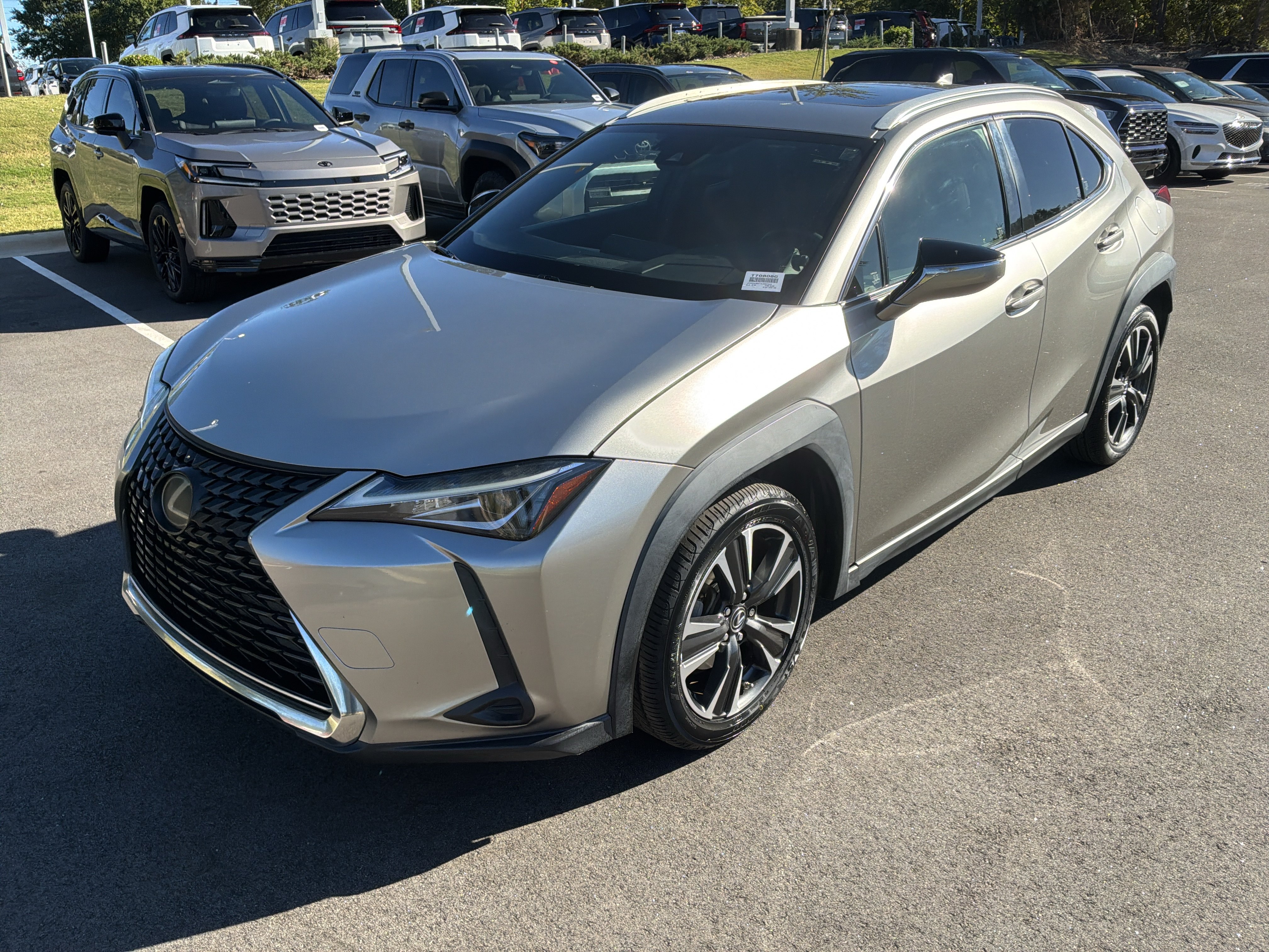 Used 2019 Lexus UX 200 w/ Accessory Package 2 FWD image 5