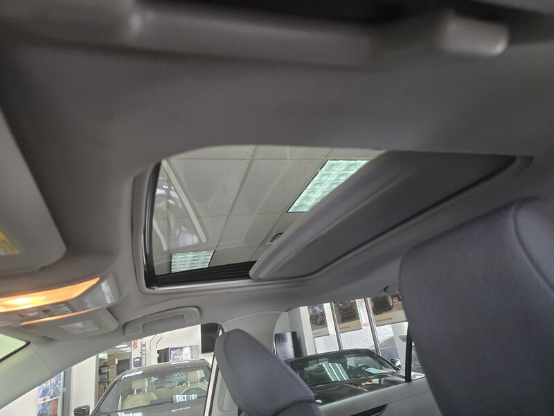 Used 2020 Toyota RAV4 XLE w/ Convenience Package AWD/4WD image 30