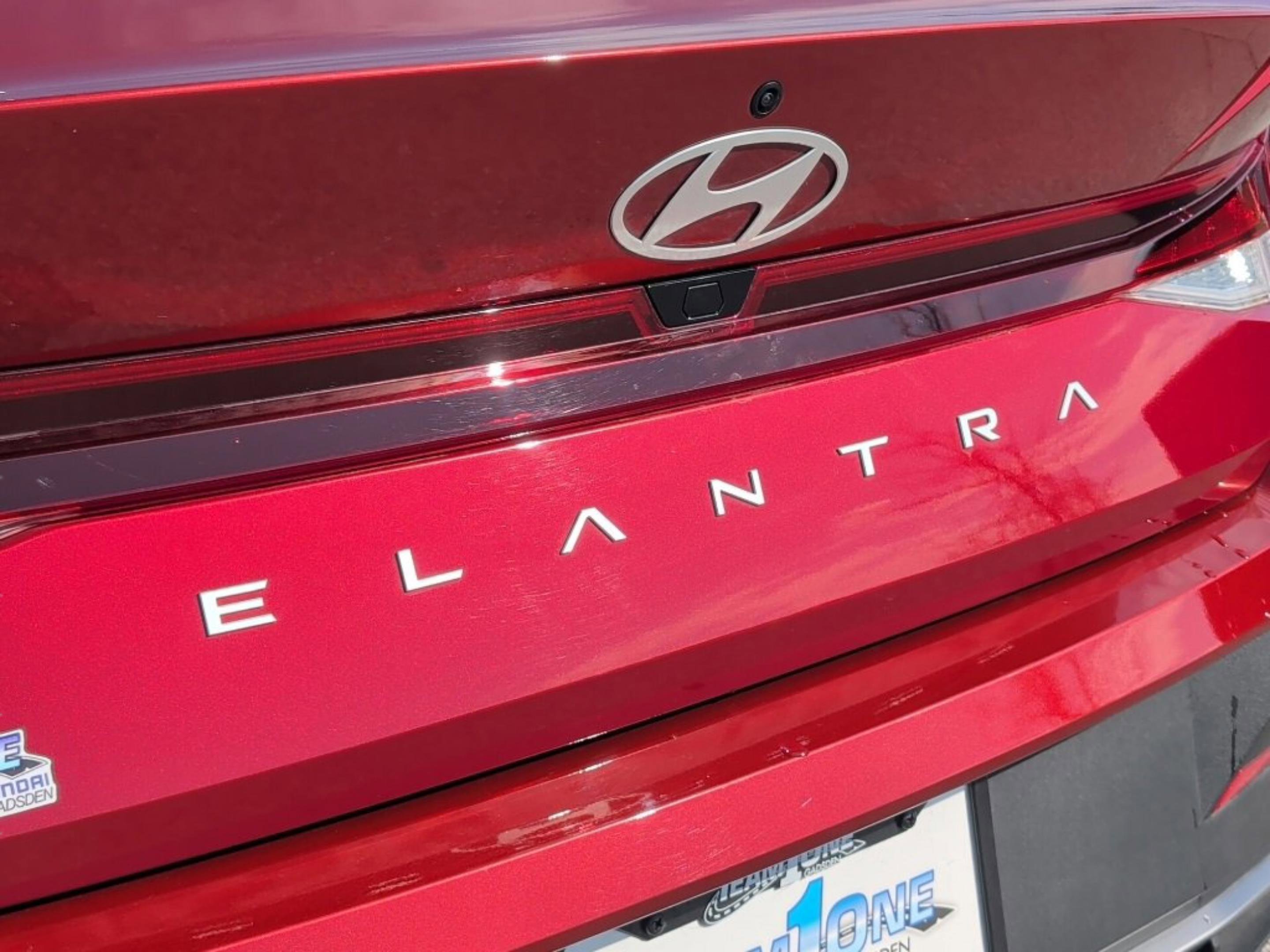 Used 2024 Hyundai Elantra SEL image 10