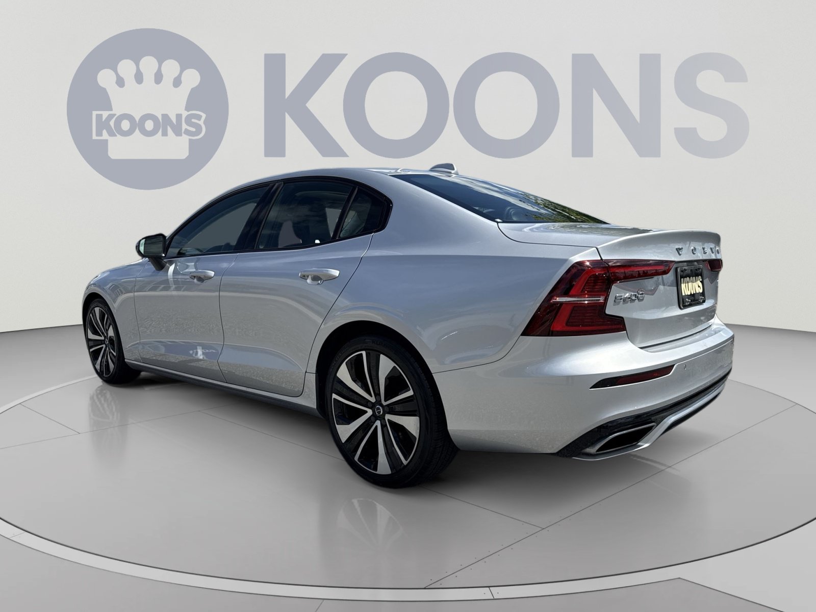 Certified 2022 Volvo S60 B5 Momentum w/ Premium Package FWD image 14